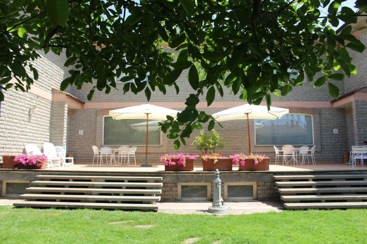 La Casa Di Sofia - Casa Vacanza Monterosi Exterior foto